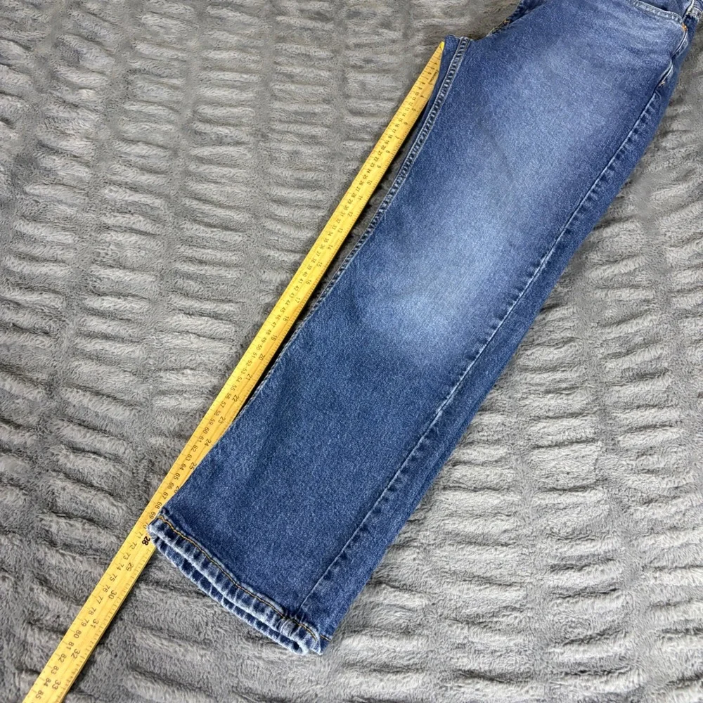 Levis measurements waist
